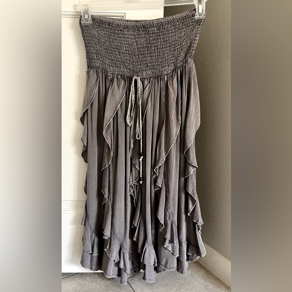 SOLD!!! Earthbound strapless summer dress